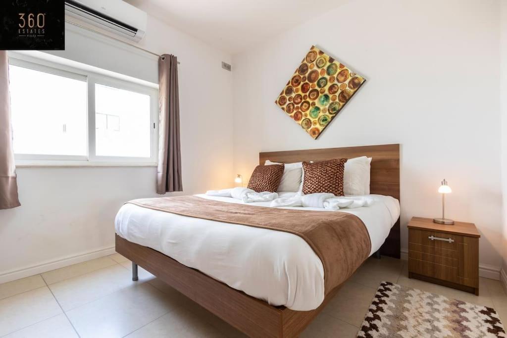 Beautiful, Notch 1 Bedroom Just Off The Coast By 360 Estates Apartment *