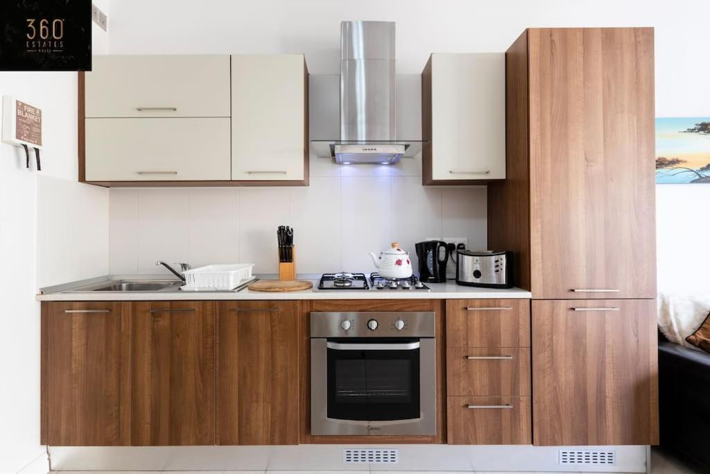 Beautiful, Notch 1 Bedroom Just Off The Coast By 360 Estates * San Pawl il-Baħar